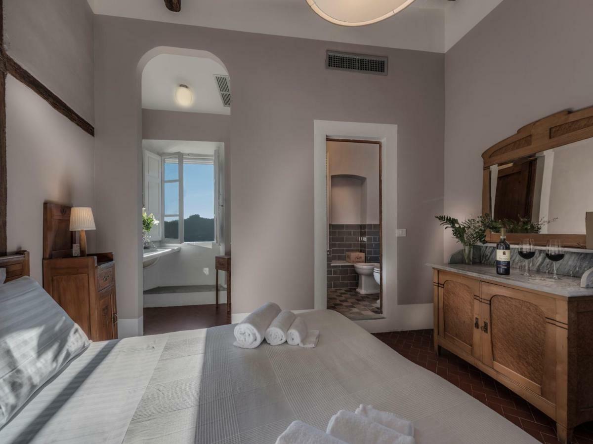 Tenuta Di Capezzana Bed and Breakfast Seano Eksteriør billede