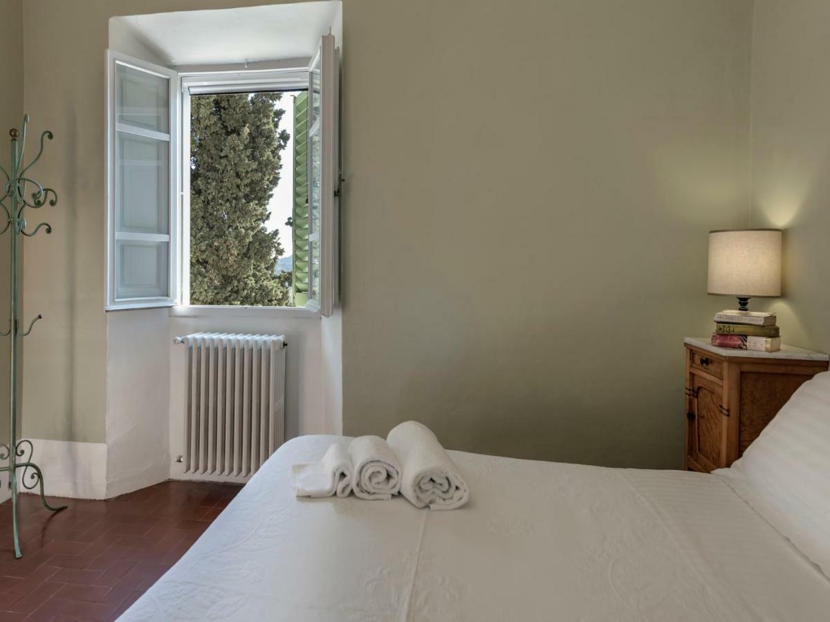 Tenuta Di Capezzana Bed and Breakfast Seano Eksteriør billede
